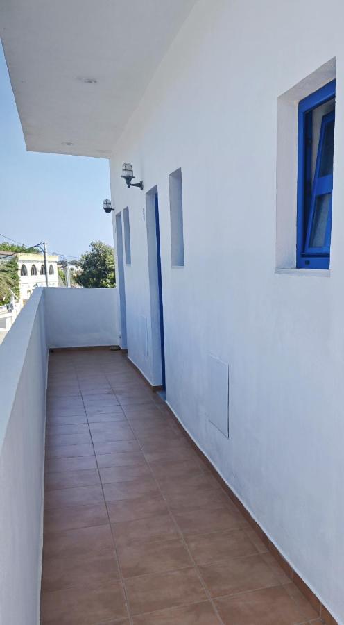 Babis & Popi Rooms And Studios Frangocastelo Luaran gambar