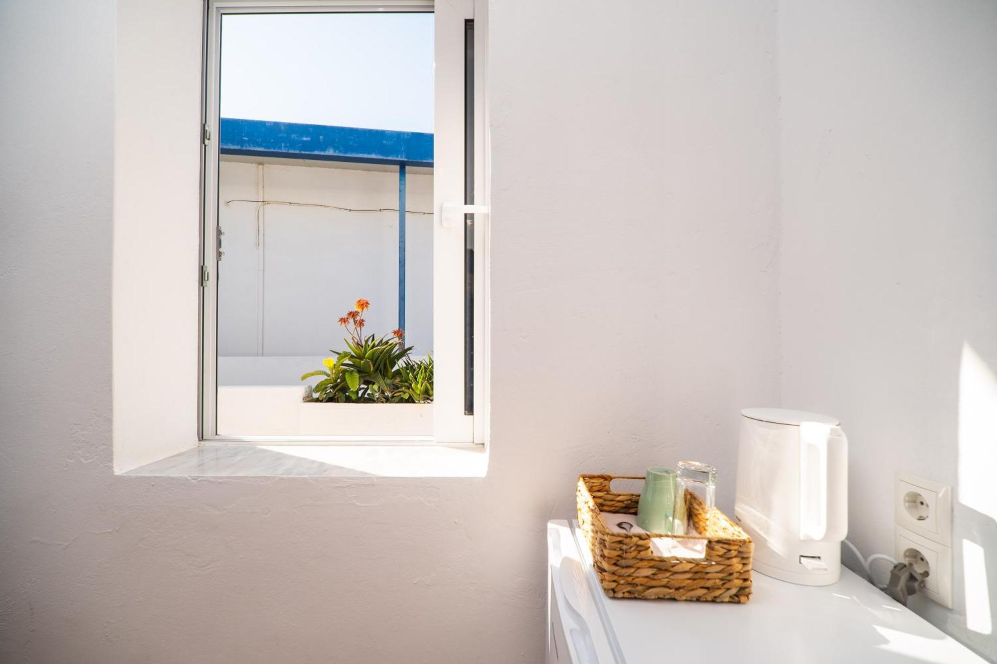 Babis & Popi Rooms And Studios Frangocastelo Luaran gambar